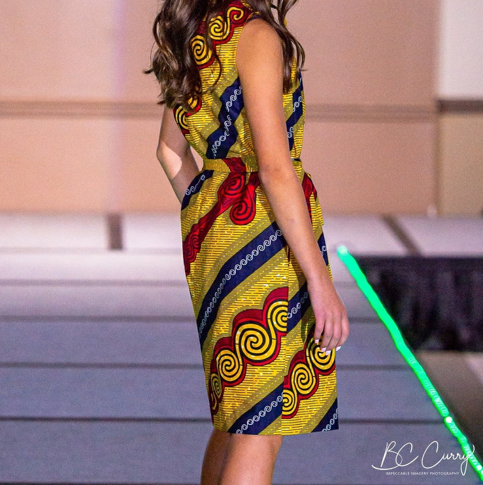 Dress - Picture 2 of 3